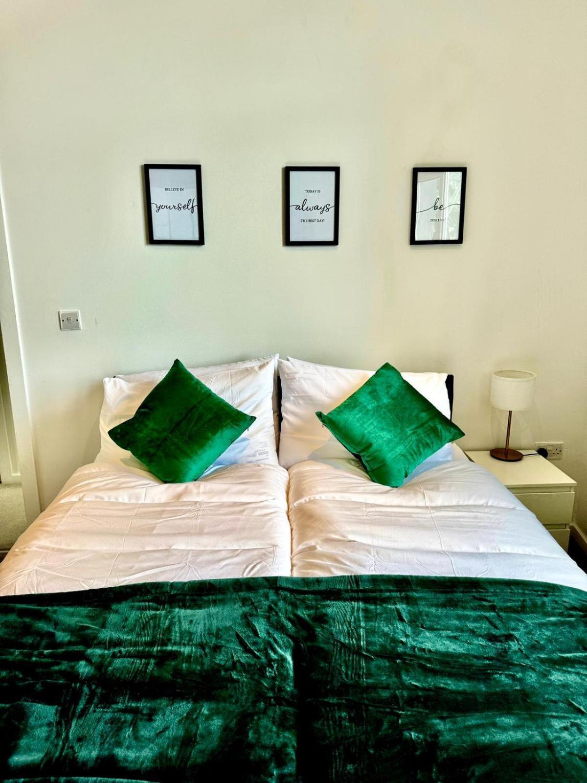 Three Bedroom House By Peacegrove Homes Short Lets & Serviced Accommodation Brighton With Free Wifi & Pet Friendly Ngoại thất bức ảnh